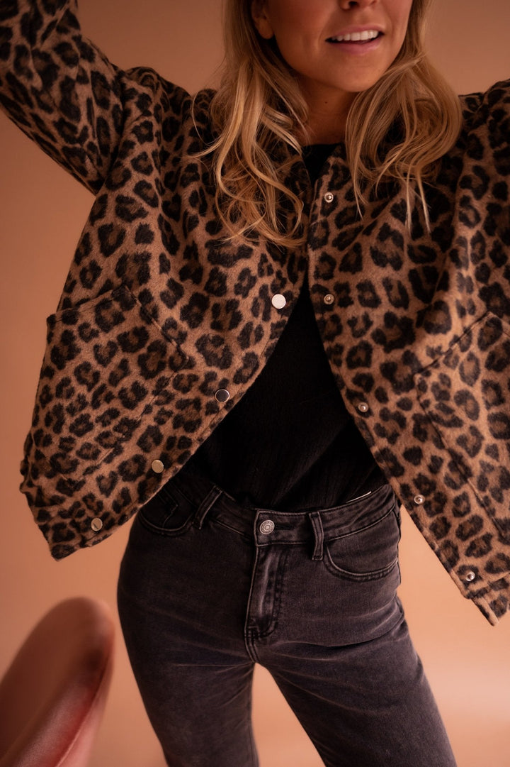 Charlene | Jachetă Trendy cu Imprimeu Leopard Elegant